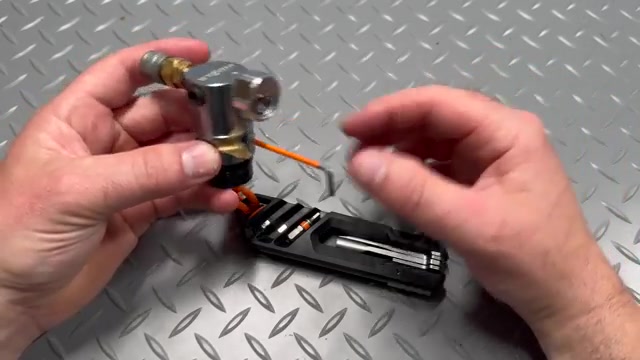 am-the-compact-multi-tool-for-airsofters-tactica-side-1.jpg
